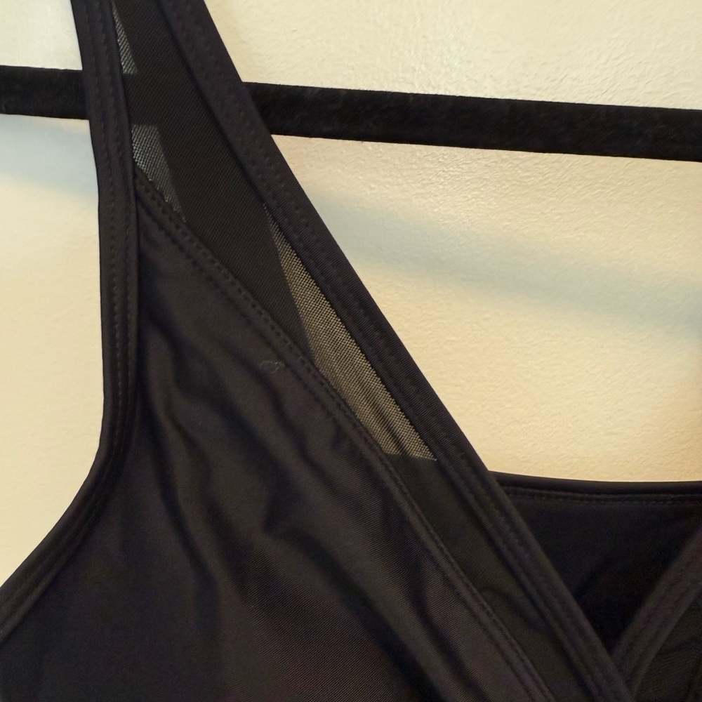 NWT Blooming Jelly One Piece Bathing Suit in Black - Size L - Picture 10 of 16